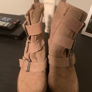 Combat like belt boots